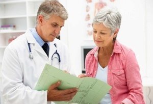 A woman with arthritis at the doctor's appointment